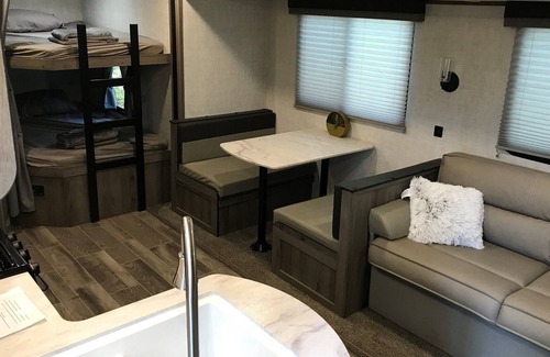 Eureka House | Corsicana near lake sophisticated/private camping