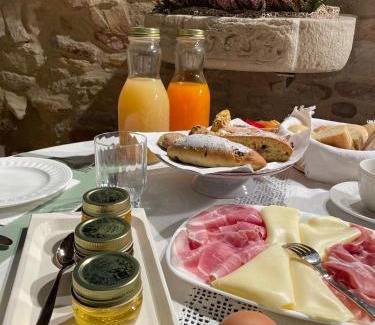 Montefelcino Bed & Breakfast | Corte Landriani