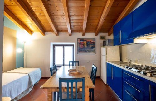 Sud-Ovest Apartment | Corte Roveggia - Monolocale Picasso
