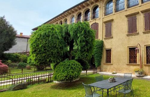 Pescantina Apartment | Corte Violeti La Resela