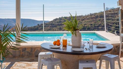 El Borge Villa | Cortijo La Envarra El Borge by Ruralidays