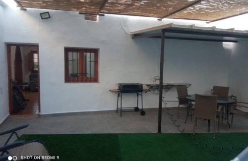 Terque House | Cortijocueva con encanto natural