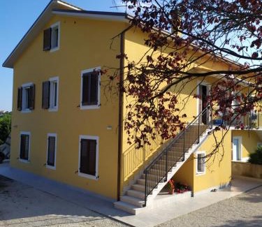 Pietra La Croce Apartment | Cortile nel Conero