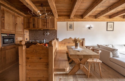 Cortina d'Ampezzo Historic Centre Ski Chalet | Cortina Lodge Stunning View R&R
