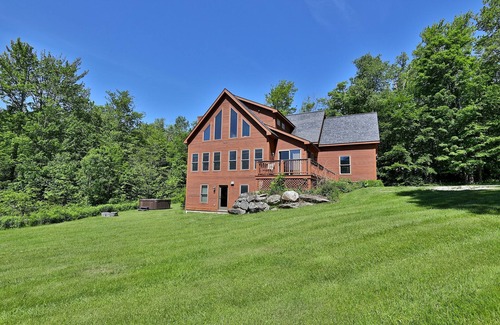 Killington House | Cortina Mountain Chalet - Outdoor Hot Tub - Close To Pico And Killington Mountains 3 Bedroom Home