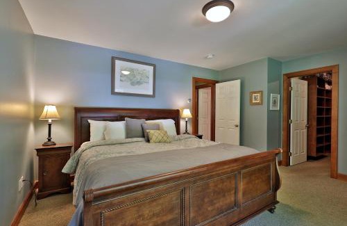 Killington House | Cortina Mountain Chalet - Outdoor Hot Tub - Close to Pico and Killington Mountains home