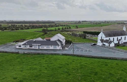 Roscoe Apartment | Cortoon Inn, Double Room 5 (1 DBL)