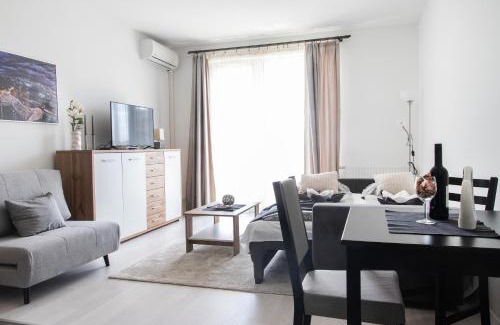 Corvin negyed Apartment | Corvin Gem Apartment with PARKING