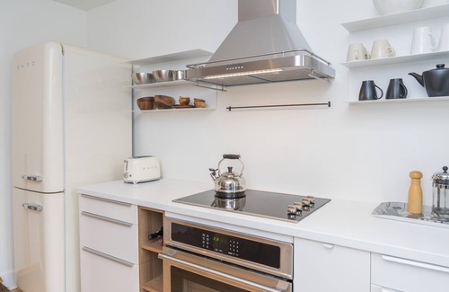 Winnipeg House | Corydon Village+Rich 3 Bdr+Parking (890)
