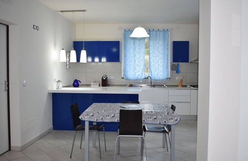 Monte Santa Maria Tiberina Apartment | Cosy apartment for 6 people with pool, WIFI, TV, terrace, pets allowed, panoramic view and parking