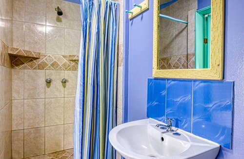 Carenero Island Hotel | Cosmic Crab Resort