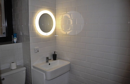 Whitechapel Hotel | Cosmos capsule coworking hub London