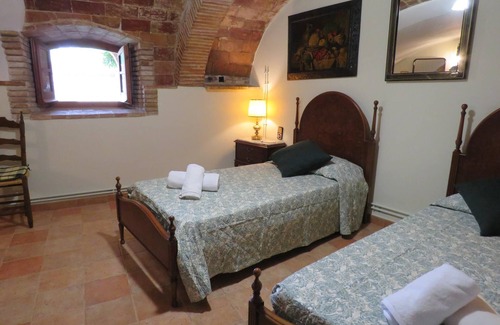 Siurana Cottage | Costa Brava Apartment.Cal Uverni 15 min to beaches