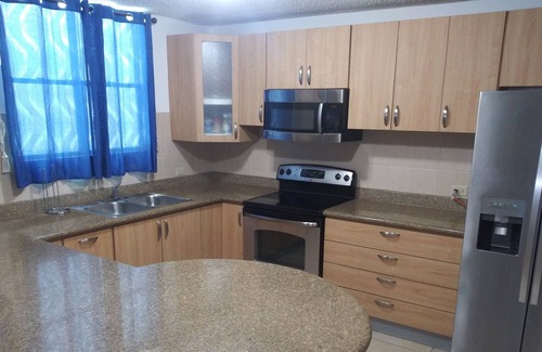 El Combate Condo | Costa del Mar 3200 s/f luxurious penthouse, w/magnificent ocean view, WiFi, A/C