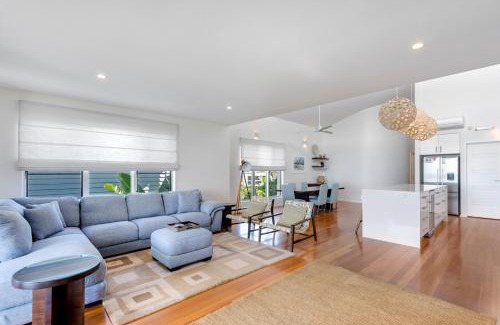 North Creek House | Costa del Sol - Beachfront Lennox Head