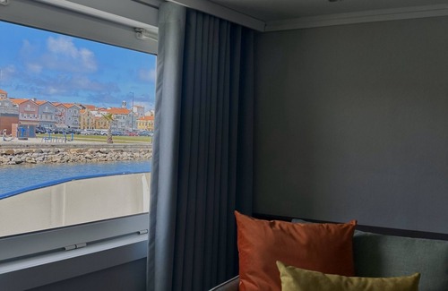 Barra Boat Rental | Costa do Sal - Boat Lounge Hotel