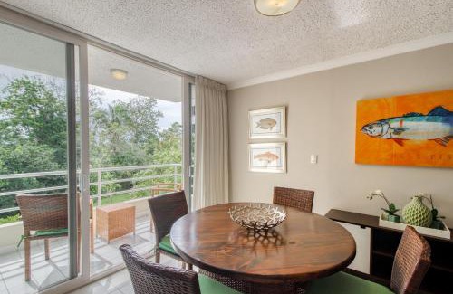 Barrio Santa Lucia Apartment | Costa Linda 7-13