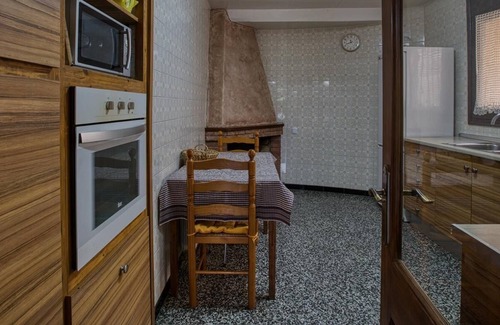 Sant Miquel de Fluvia Villa | Costabravapartment Can Borrellet. pool, 8kms to Costa Brava