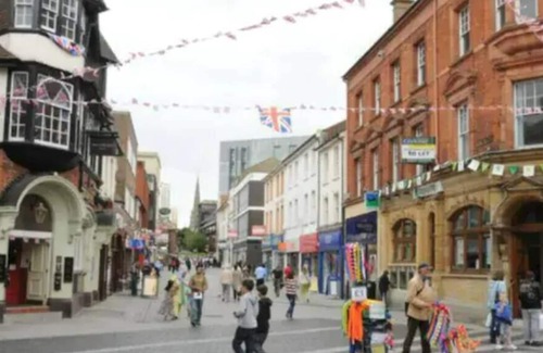 Redhill Apartment | Cosy 1 Bed 1 bath Apt in Redhill Town Centre