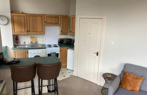 Central Aberdeen Apartment | Cosy 1 bedroom apartment with lovely views in the heart of Aberdeen city centre.