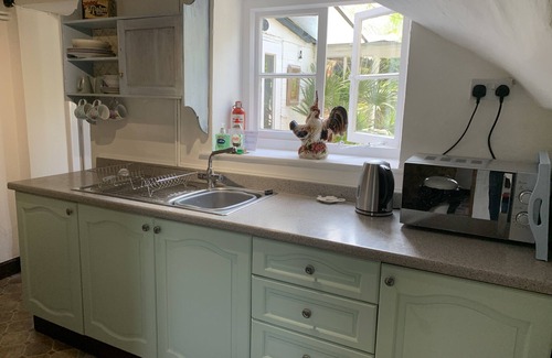 Great Snoring Cottage | Cosy 17th century 1 bed cottage, perfect for couples and furry companions.