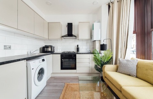 Valentines Apartment | Cosy 2 Bed Flat-Ilford, London