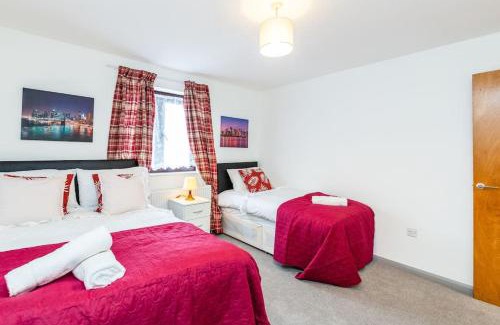 Becontree Apartment | Cosy 2 bedroom house! Dagenham! Free parking