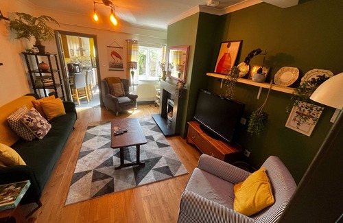 Burton on Trent House | Cosy 2BR House Close to Burton-on-Trent Centre