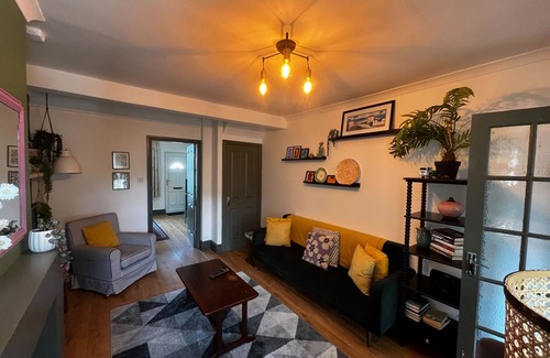 Burton on Trent House | Cosy 2BR House Close to Burton-on-Trent Centre