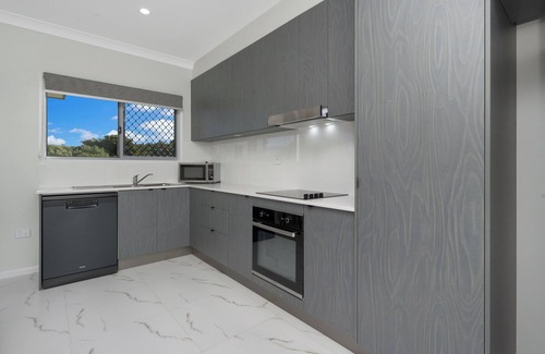 Oonoonba House | Cosy 3 bedroom 2 bath close to CBD
