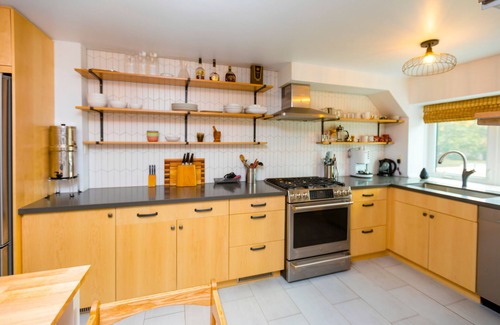 Pickering House | Cosy 3-Bedroom Home in Quiet Cul-de-Sac