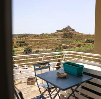 Marsalforn Apartment | Cosy 3BR Apt with private Terrace & Wifi in Gozo by 360 Estates
