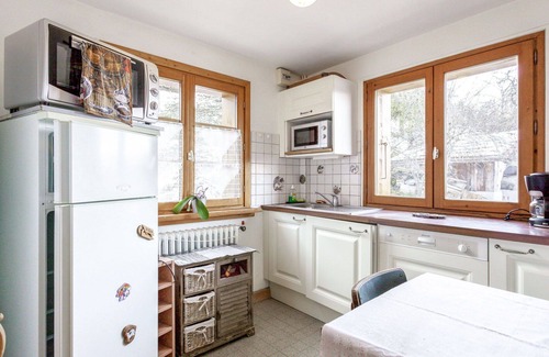 Saint-Gervais-les-Bains Apartment | Cosy apartment for 4 people with WIFI, TV, balcony and parking