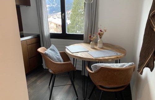 Klosters-Serneus Apartment | Cosy Alpine Chic Studio