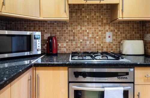 Bonnington Apartment | Cosy and Homely 1BD Flat Near Central Edinburgh