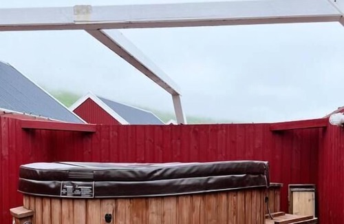 Vagur Cottage | Cosy and new cottage with two bedrooms (Cottage C)