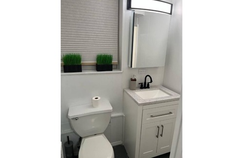 Canarsie Apartment | Cosy and romantic studio apartment near carnasie park