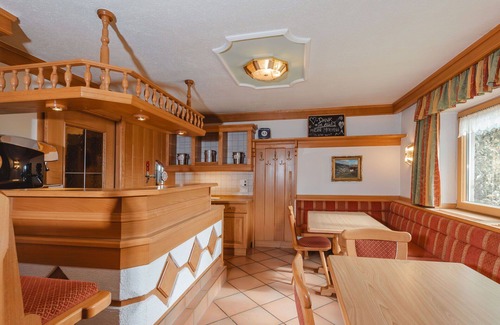 Hollersbach im Pinzgau Apartment | Cosy apartment for 20 guests with WIFI, TV, terrace and pets allowed