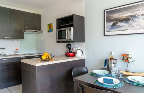 Saint-Brevin-les-Pins Apartment | Cosy apartment for 4 guests with WIFI, TV, balcony and parking