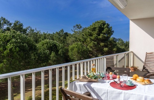 Saint-Brevin-les-Pins Apartment | Cosy apartment for 4 guests with WIFI, TV, balcony and parking