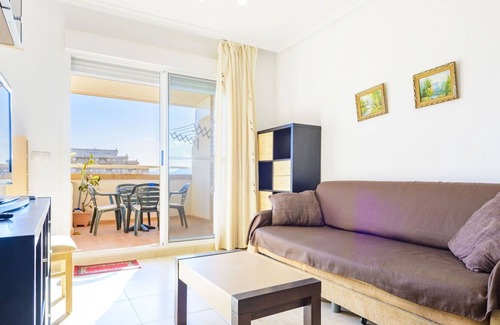 Cabanes Apartment | Cosy apartment for 4 people with A/C, pool, TV, terrace, pets allowed and parking
