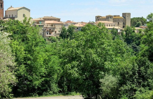 Crecchio House | Cosy apartment in villa for 8 guests with pool, TV, terrace and parking