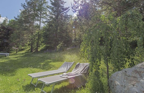 Innsbruck Apartment | Cosy apartment for 2 people with TV, balcony, pets allowed and parking