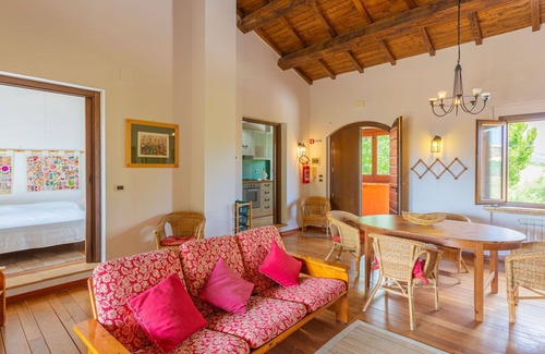 Citta Sant'Angelo House | Cosy apartment in villa for 5 people with pool, WIFI, TV, terrace, pets allowed and parking