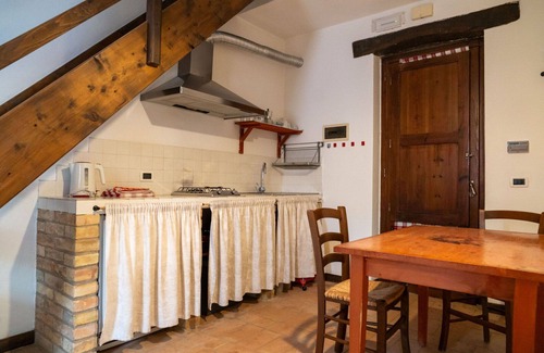 Citta Sant'Angelo Apartment | Cosy apartment for 4 people with WIFI, pool, A/C, TV, patio, pets allowed and parking