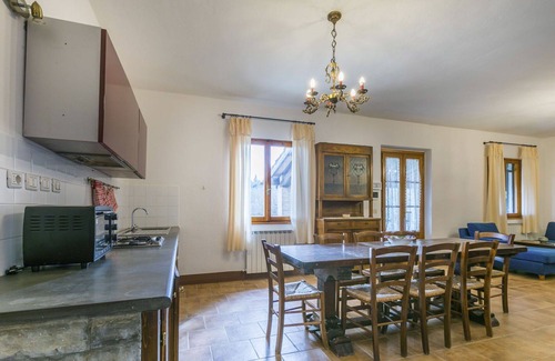 Starda Villa | Cosy apartment in villa for 12 guests with WIFI, pool, A/C, TV, terrace and parking
