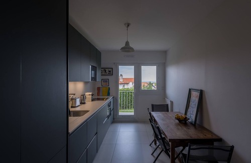 Biarritz Apartment | Cosy apartment 110m2 with sea view, terrace and parking near côte des basques