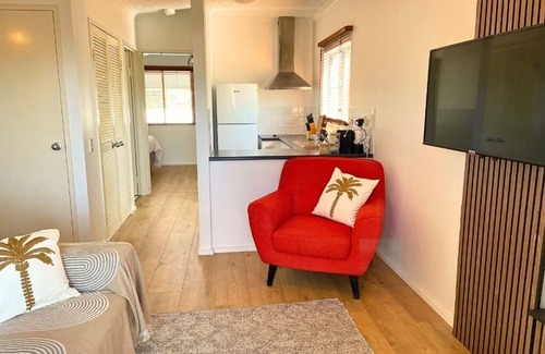 Holloways Beach Resort | Cosy Apartment by the Beach - Holloways Beach, Cairns