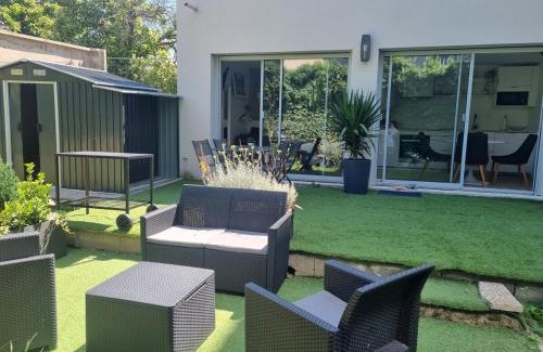 Quartier de France Apartment | Cosy apartment facing parks - Quartier de France