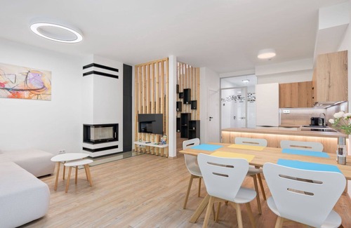 Janov nad Nisou Apartment | Cosy apartment for 6 guests with WIFI, TV, terrace and parking